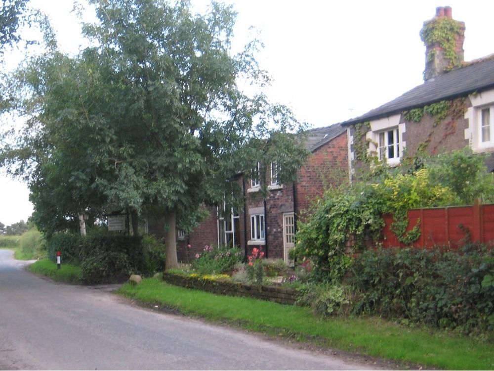 Martin Lane Farm Holiday Cottages Burscough Extérieur photo