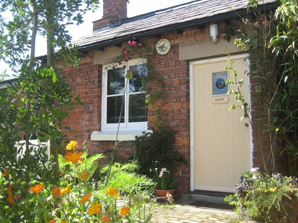Martin Lane Farm Holiday Cottages Burscough Extérieur photo