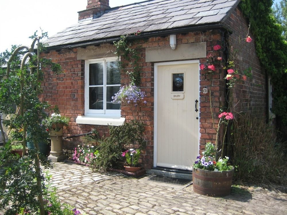 Martin Lane Farm Holiday Cottages Burscough Extérieur photo